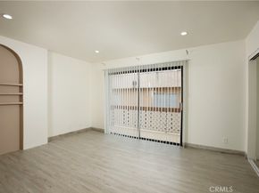 10214 Samoa 25, Tujunga CA 91042