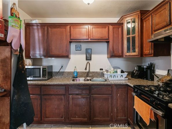 124 E. 54th Street, Los Angeles CA 90011