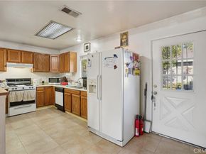 5810 Denny Avenue, North Hollywood CA 91601