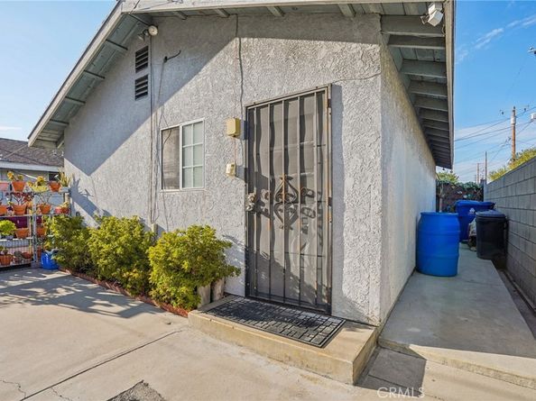 5810 Denny Avenue, North Hollywood CA 91601