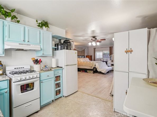 5810 Denny Avenue, North Hollywood CA 91601