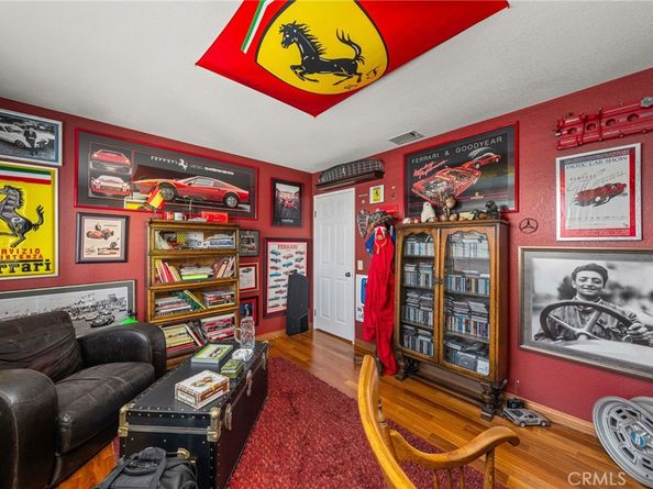 2421 Cliff Road, Upland CA 91784