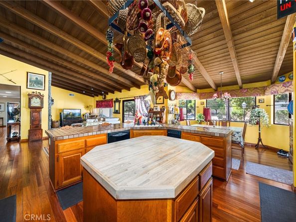 2421 Cliff Road, Upland CA 91784