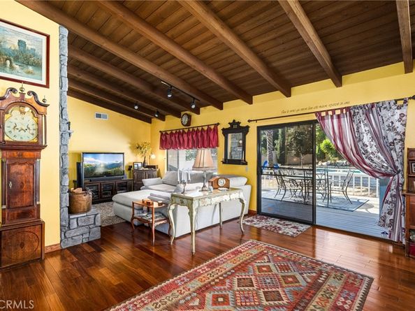 2421 Cliff Road, Upland CA 91784