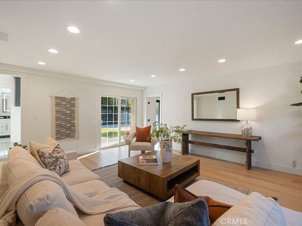 19022 W Leadora Avenue, Glendora CA 91741