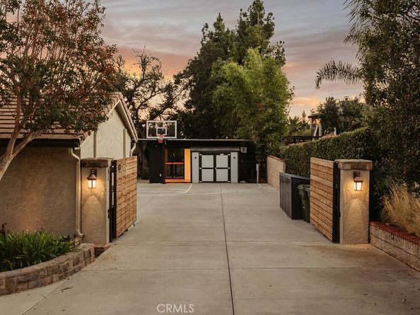 19022 W Leadora Avenue, Glendora CA 91741