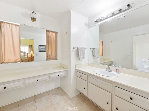 1184 E Meadow Wood Drive, Covina CA 91724