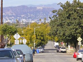 7040 3rd, Los Angeles CA 90043