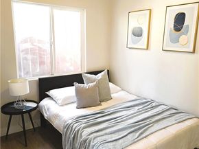 7040 3rd, Los Angeles CA 90043