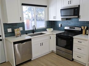 7040 3rd, Los Angeles CA 90043