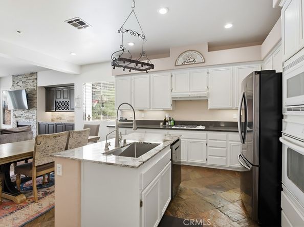 26161 Wyndemere Court, Escondido CA 92026