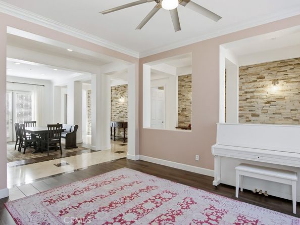 26161 Wyndemere Court, Escondido CA 92026