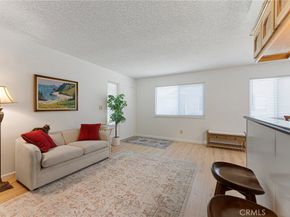 978 W Calle Del Sol 2, Azusa CA 91702