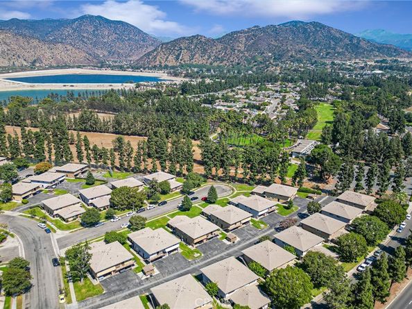 978 W Calle Del Sol 2, Azusa CA 91702