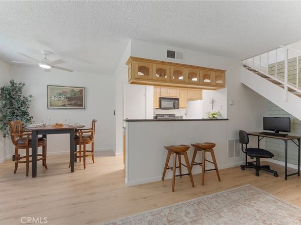 978 W Calle Del Sol 2, Azusa CA 91702