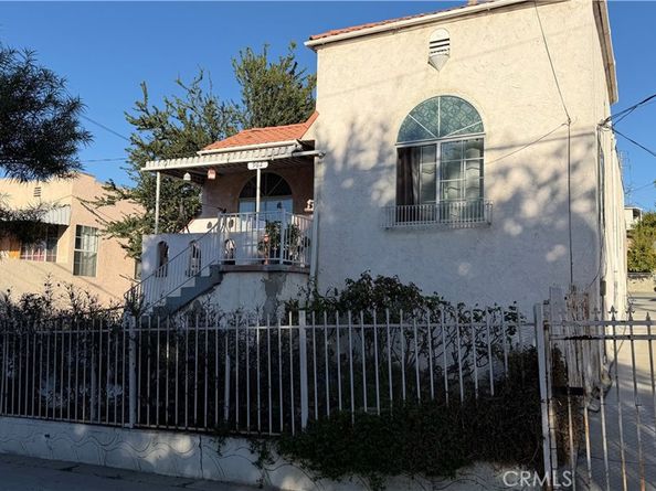 962 N Ditman, Los Angeles CA 90063