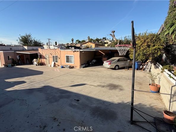 962 N Ditman, Los Angeles CA 90063