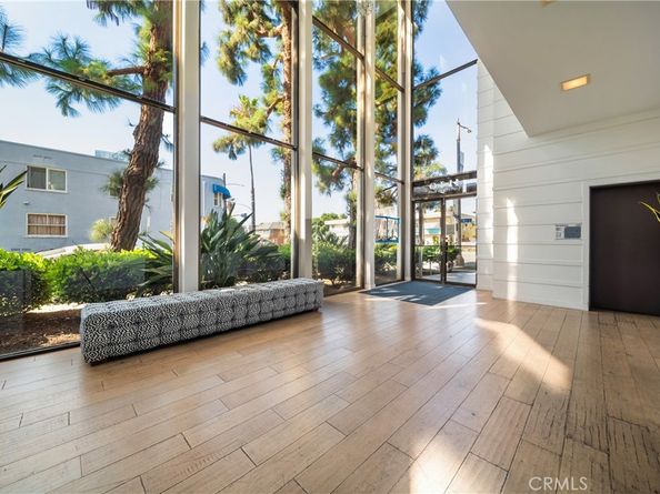 1140 E Ocean Boulevard 220, Long Beach CA 90802