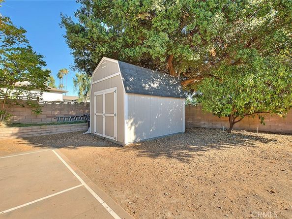 3284 Dawnview Avenue, Pomona CA 91767
