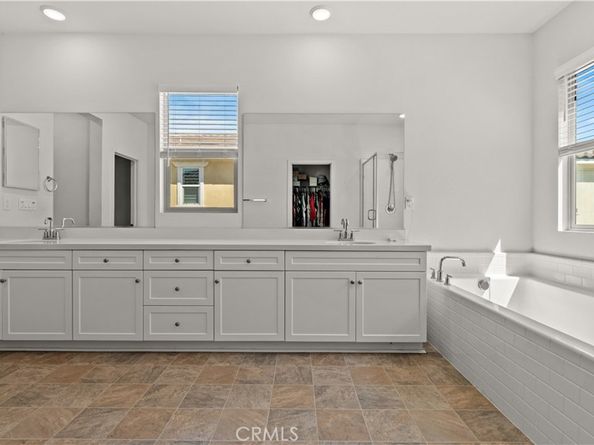 1640 Santa Fe Place, Upland CA 91784