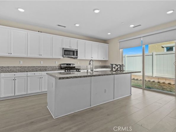 1640 Santa Fe Place, Upland CA 91784