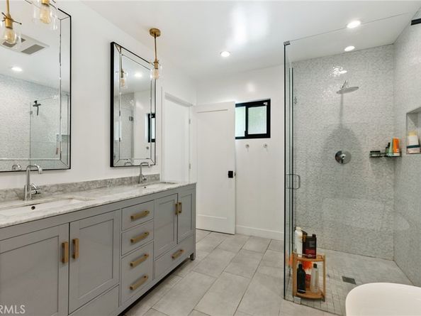 19651 Marilla Street, Northridge CA 91324