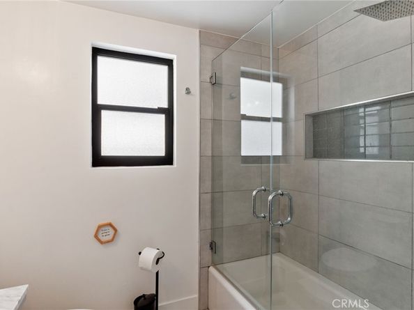 19651 Marilla Street, Northridge CA 91324