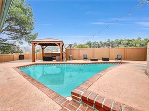 1480 Glengarry Road, Pasadena CA 91105