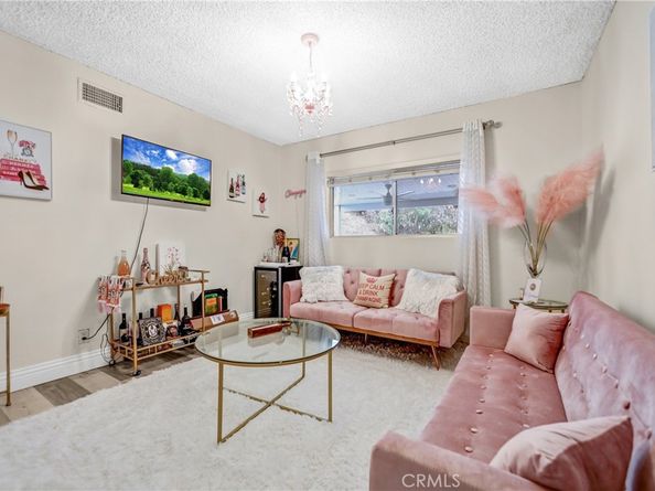 1480 Glengarry Road, Pasadena CA 91105