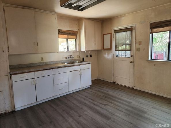 305 S Angeleno Avenue, Azusa CA 91702