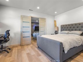 20422 Schoenborn, Winnetka CA 91306