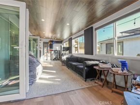 20422 Schoenborn, Winnetka CA 91306