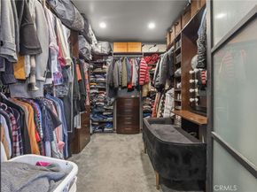 20422 Schoenborn, Winnetka CA 91306