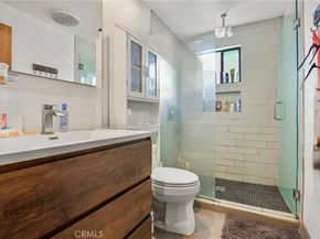 20422 Schoenborn, Winnetka CA 91306