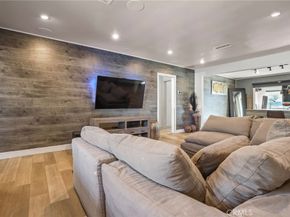 20422 Schoenborn, Winnetka CA 91306