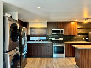 20422 Schoenborn, Winnetka CA 91306