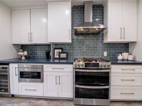 1520 W Riverside Drive W, Burbank CA 91506