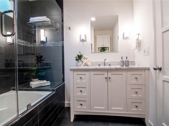1520 W Riverside Drive W, Burbank CA 91506