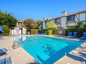 21145 Lassen 3, Chatsworth CA 91311