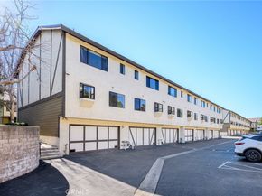 21145 Lassen 3, Chatsworth CA 91311