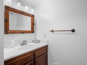 21145 Lassen 3, Chatsworth CA 91311