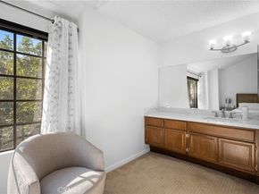 21145 Lassen 3, Chatsworth CA 91311