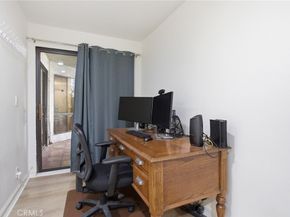 222 N Rose 208, Burbank CA 91505