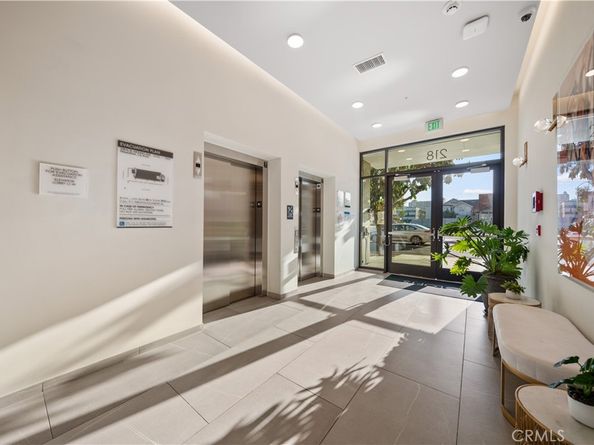 709 E Walnut Street 214, Pasadena CA 91101