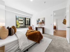 709 E Walnut Street 214, Pasadena CA 91101