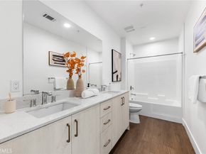709 E Walnut Street 214, Pasadena CA 91101