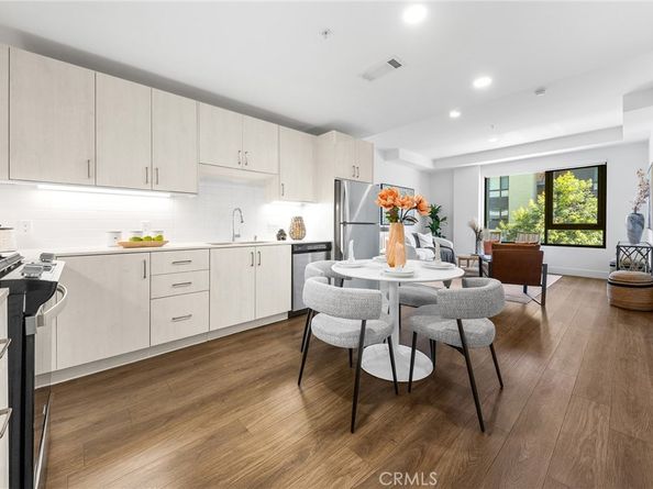709 E Walnut Street 214, Pasadena CA 91101