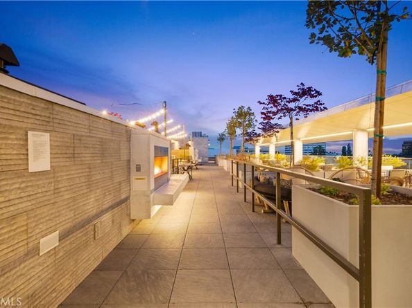 218 N El Molino Avenue 502, Pasadena CA 91101