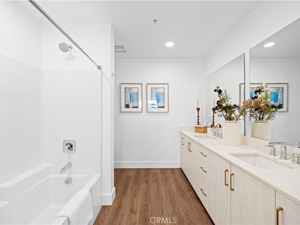 218 N El Molino Avenue 502, Pasadena CA 91101