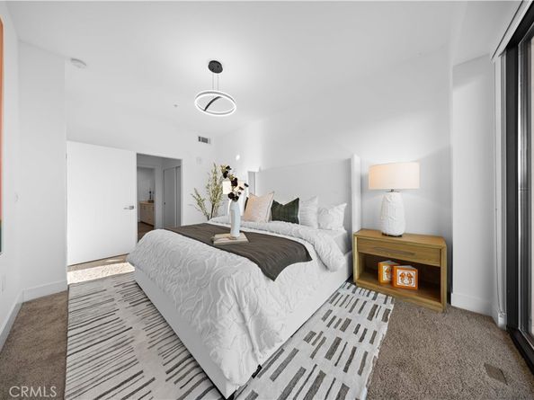 218 N El Molino Avenue 502, Pasadena CA 91101